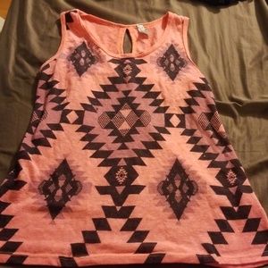 🌸Tribal print tank